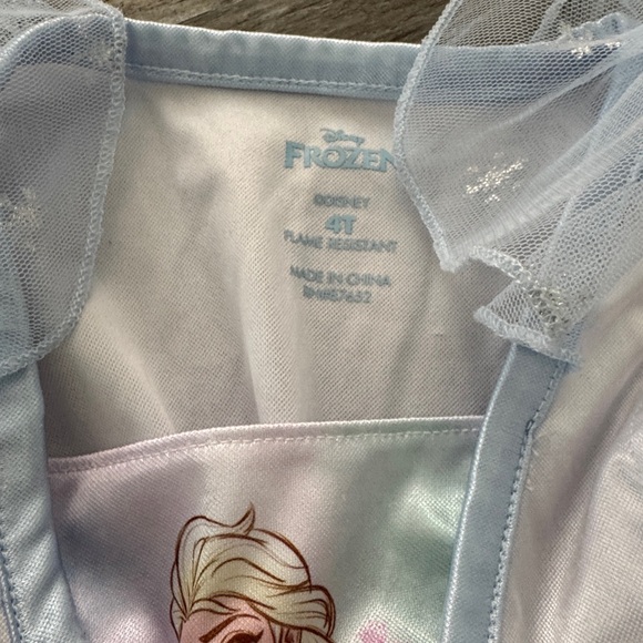 Disney Frozen Elsa Nightgown - White and Pastel - Picture 3 of 3